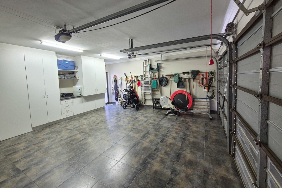 3 Bedroom Property for Sale in Boschenmeer Golf Country Estate Western Cape